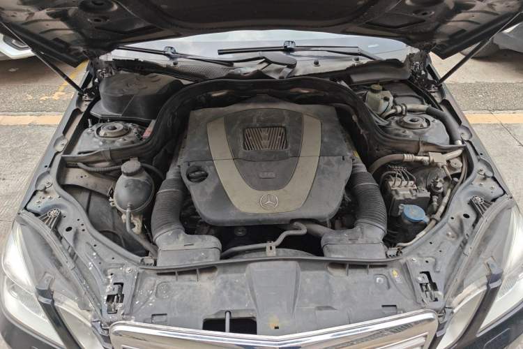 Used Mercedes-Benz E-Class 2011 E 300 L Elegant Model Engine Bay
