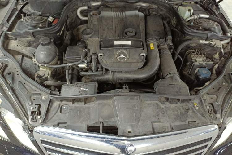 Used Mercedes-Benz E-Class 2011 E 260 L CGI Fashion Model Engine Bay