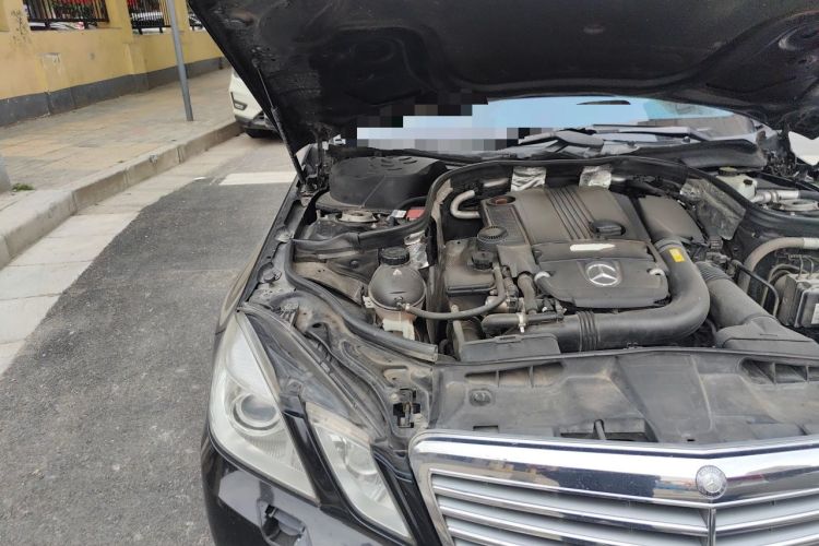 Used Mercedes-Benz E-Class 2011 E 200 L CGI Elegant Model Engine Bay Right