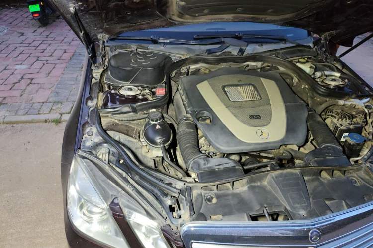 Used Mercedes-Benz E-Class 2011 E 300 L Elegant Model Engine Bay Right