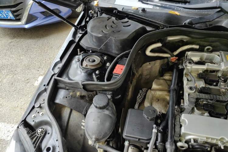 Used Mercedes-Benz E-Class 2011 E 200 L CGI Elegant Model Engine Bay Right