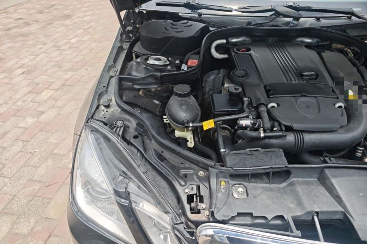 Used Mercedes-Benz E-Class 2011 E 200 L CGI Elegant Model Engine Bay Right