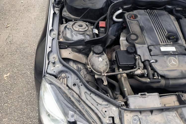 Used Mercedes-Benz E-Class 2011 E 200 L CGI Elegant Model Engine Bay Right