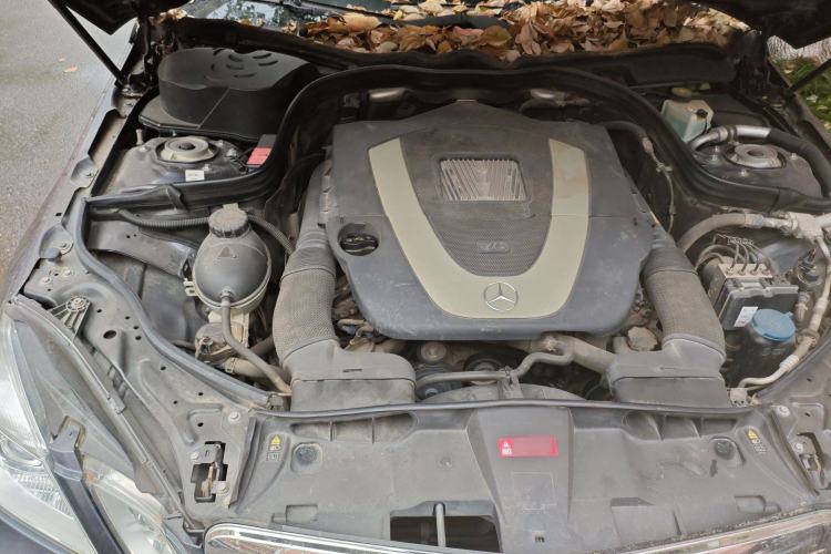 Used Mercedes-Benz E-Class 2011 E 300 L Fashion Prestige Model Engine Bay Right