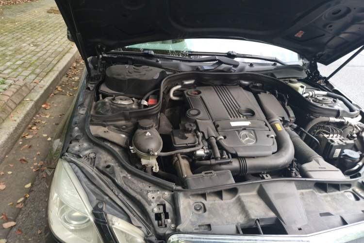 Used Mercedes-Benz E-Class 2011 E 200 L CGI Elegant Model Engine Bay Right