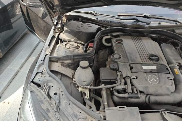 Used Mercedes-Benz E-Class 2011 E 200 L CGI Elegant Model Engine Bay Right