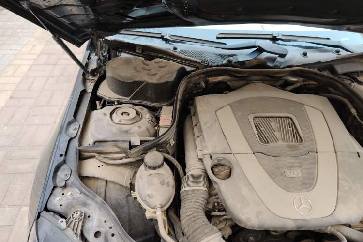 Used Mercedes-Benz E-Class 2011 E 300 L Elegant Model Engine Bay Right