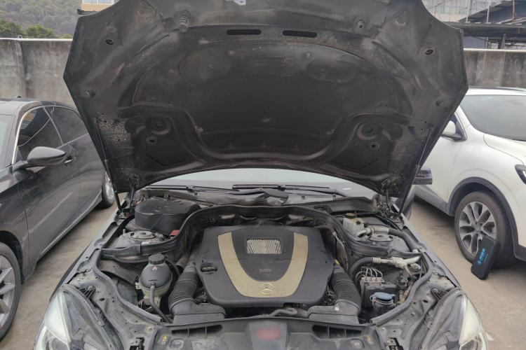 Used Mercedes-Benz E-Class 2011 E 300 L Fashion Prestige Model Engine Bay