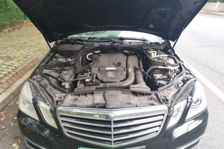 Used Mercedes-Benz E-Class 2011 E 200 L CGI Elegant Model Engine Bay