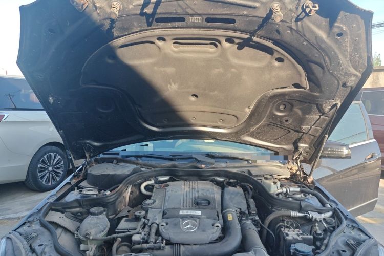 Used Mercedes-Benz E-Class 2011 E 200 L CGI Elegant Model Engine Bay