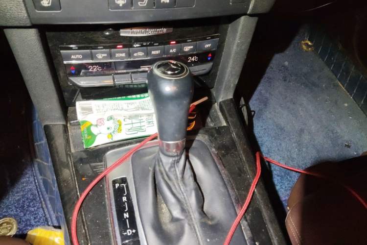 Used Mercedes-Benz E-Class 2011 E 260 L CGI Fashion Model Gear Lever