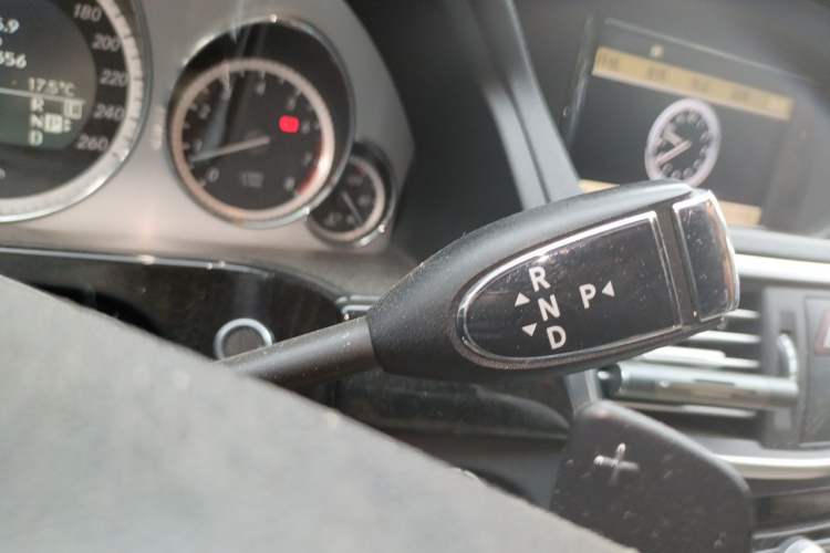 Used Mercedes-Benz E-Class 2011 E 300 L Fashion Prestige Model Gear Lever