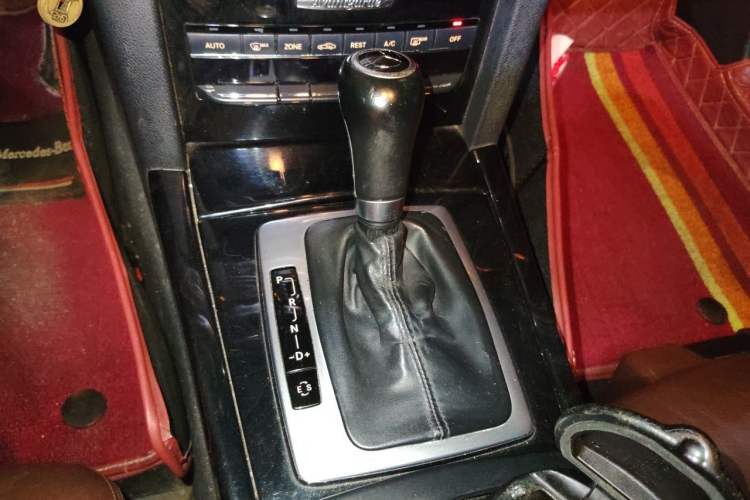 Used Mercedes-Benz E-Class 2011 E 260 L CGI Fashion Model Gear Lever