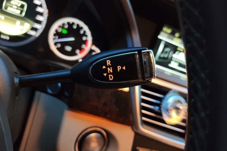 Used Mercedes-Benz E-Class 2011 E 300 L Elegant Model Gear Lever