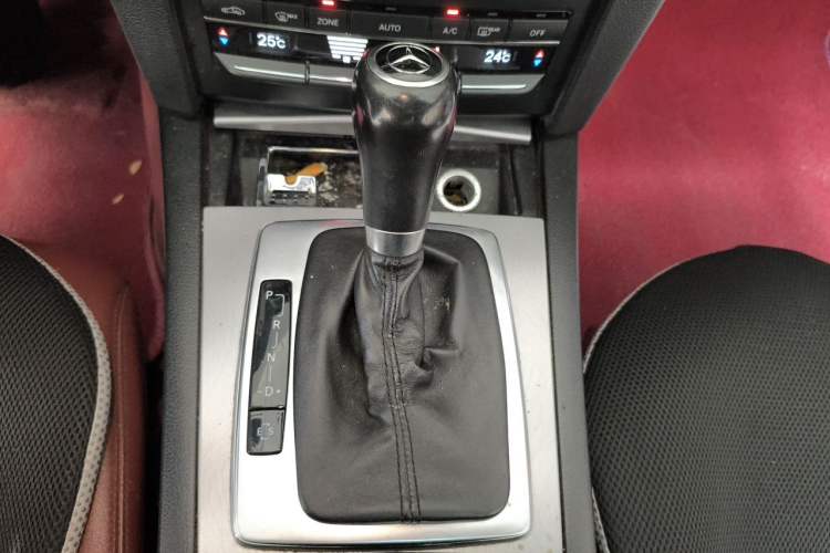 Used Mercedes-Benz E-Class 2011 E 260 CGI Coupe Gear Lever