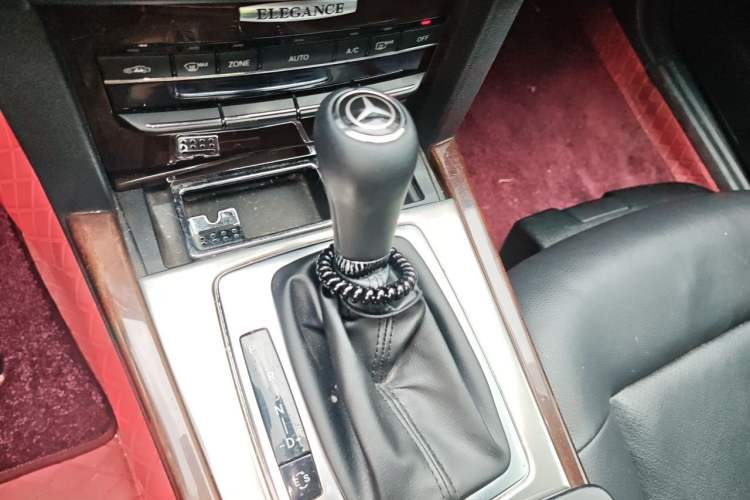Used Mercedes-Benz E-Class 2011 E 200 L CGI Elegant Model Gear Lever