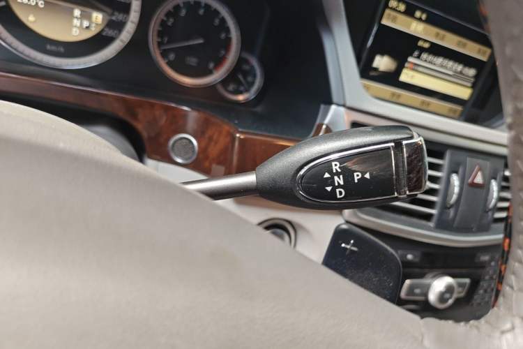 Used Mercedes-Benz E-Class 2011 E 300 L Elegant Model Gear Lever