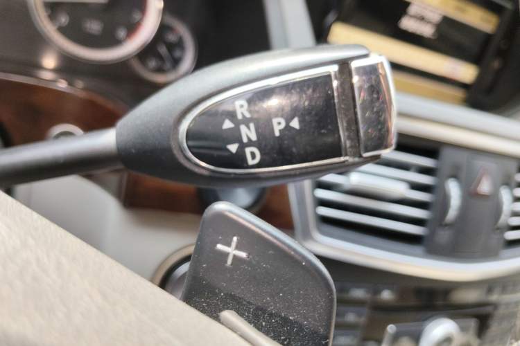 Used Mercedes-Benz E-Class 2011 E 300 L Elegant Model Gear Lever