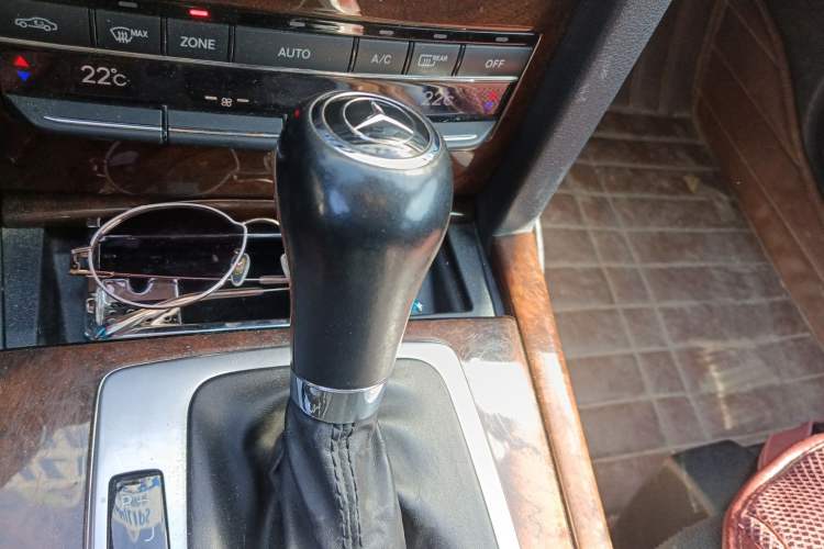 Used Mercedes-Benz E-Class 2011 E 200 L CGI Elegant Model Gear Lever