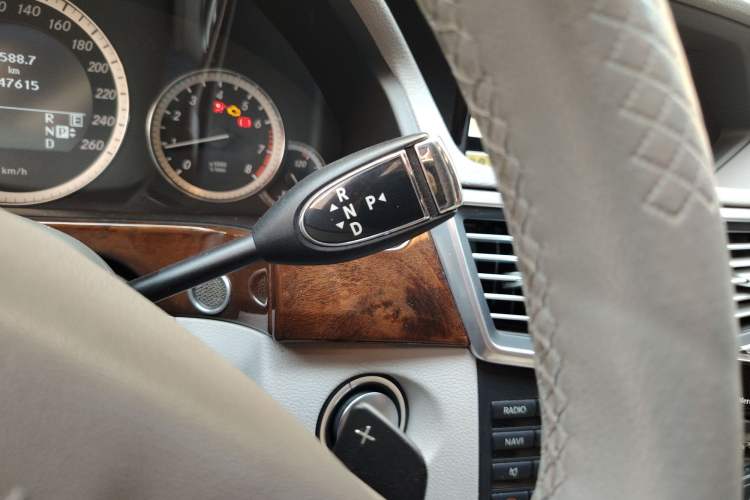 Used Mercedes-Benz E-Class 2011 E 300 L Elegant Model Gear Lever