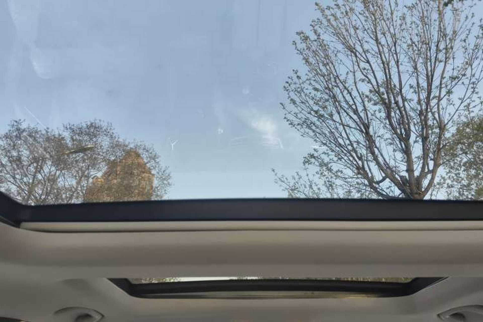 Used Mercedes-Benz E-Class 2011 E 300 L Fashion Prestige Model Headliner