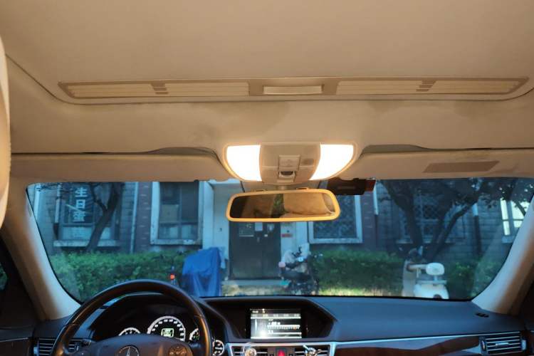 Used Mercedes-Benz E-Class 2011 E 300 L Elegant Model Headliner