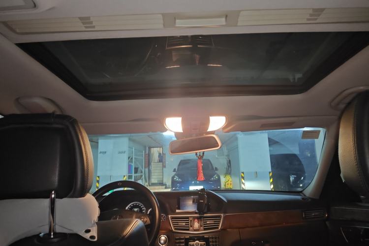 Used Mercedes-Benz E-Class 2011 E 300 L Elegant Model Headliner