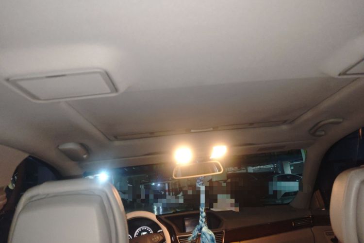 Used Mercedes-Benz E-Class 2011 E 300 L Elegant Model Headliner