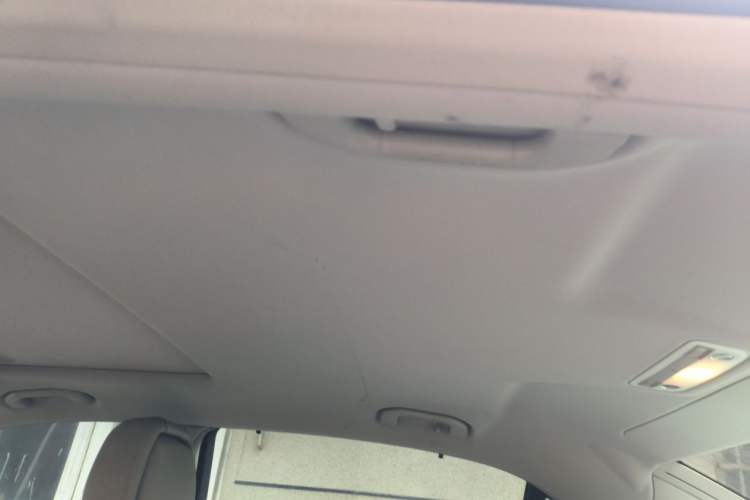 Used Mercedes-Benz E-Class 2011 E 200 L CGI Elegant Model Headliner