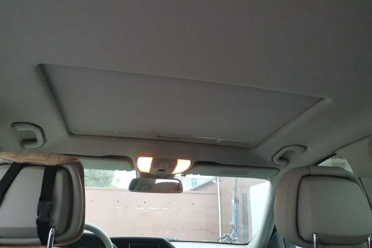 Used Mercedes-Benz E-Class 2011 E 200 L CGI Elegant Model Headliner