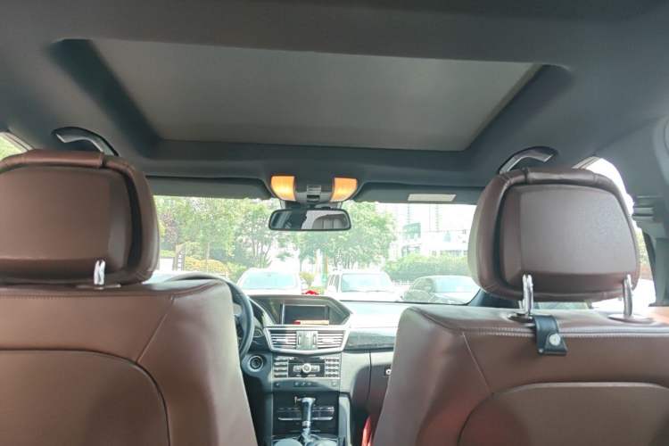 Used Mercedes-Benz E-Class 2011 E 260 L CGI Fashion Model Headliner