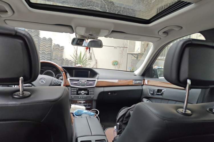 Used Mercedes-Benz E-Class 2011 E 300 L Elegant Model Headliner