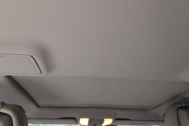 Used Mercedes-Benz E-Class 2011 E 300 L Elegant Model Headliner