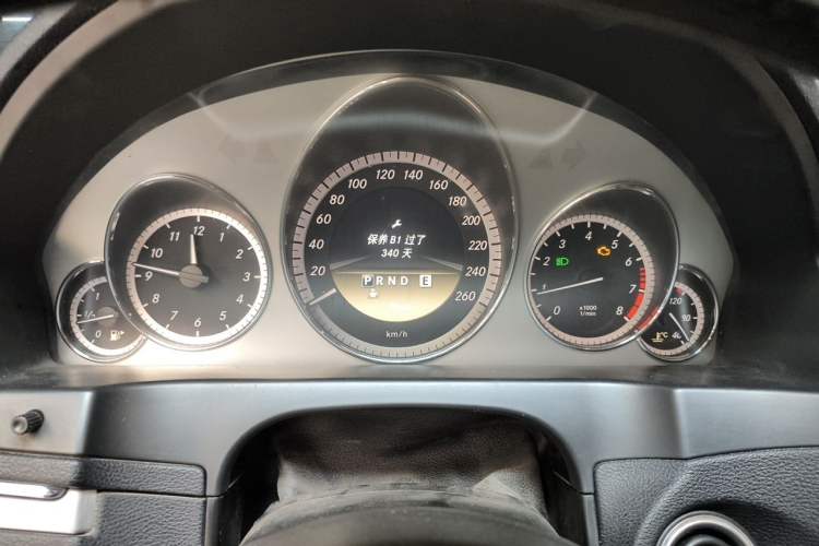Used Mercedes-Benz E-Class 2011 E 260 CGI Coupe Instrument Cluster