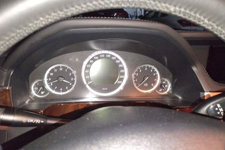 Used Mercedes-Benz E-Class 2011 E 300 L Elegant Model Instrument Cluster