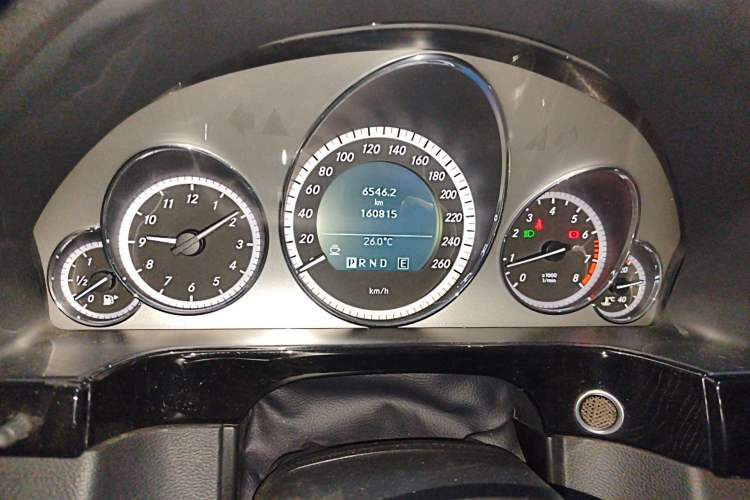 Used Mercedes-Benz E-Class 2011 E 260 L CGI Fashion Model Instrument Cluster