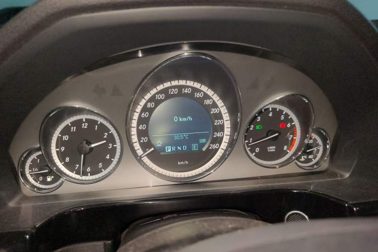 Used Mercedes-Benz E-Class 2011 E 260 L CGI Fashion Model Instrument Cluster