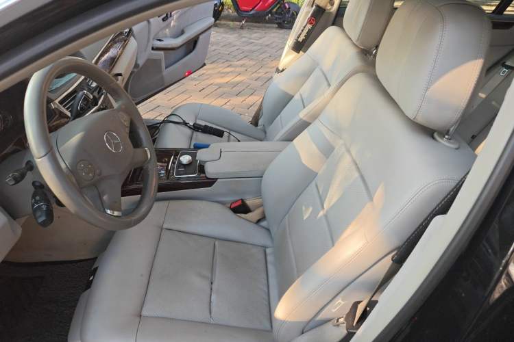 Used Mercedes-Benz E-Class 2011 E 200 L CGI Elegant Model Left Front Seat
