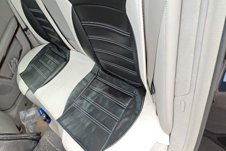 Used Mercedes-Benz E-Class 2011 E 200 L CGI Elegant Model Left Rear Seat