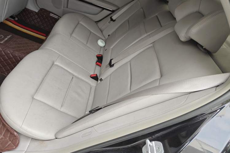 Used Mercedes-Benz E-Class 2011 E 200 L CGI Elegant Model Left Rear Seat