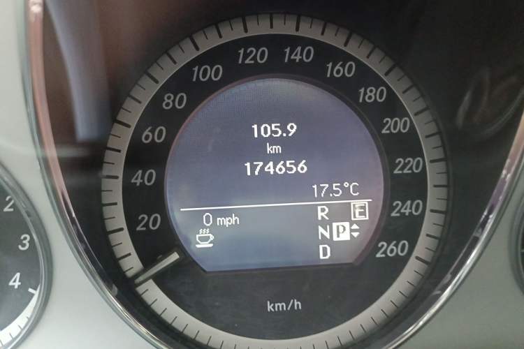 Used Mercedes-Benz E-Class 2011 E 300 L Fashion Prestige Model Odometer Close Up