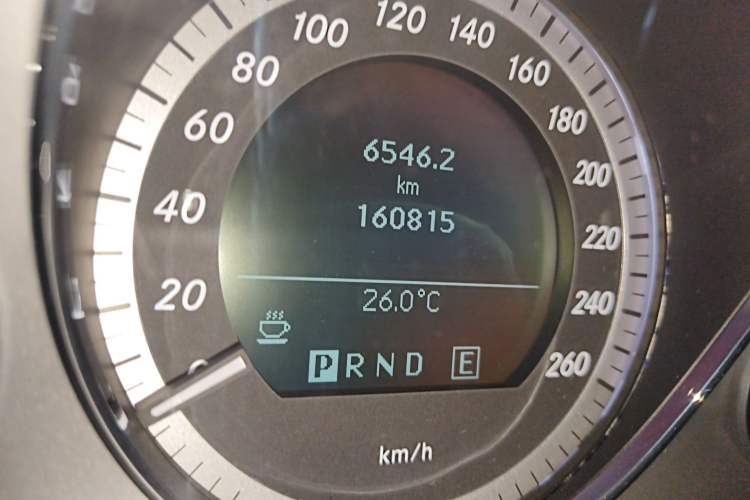 Used Mercedes-Benz E-Class 2011 E 260 L CGI Fashion Model Odometer Close Up