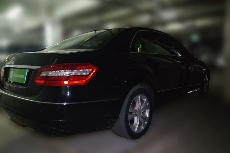Used Mercedes-Benz E-Class 2011 E 260 L CGI Fashion Model Rear Right 45 Deg