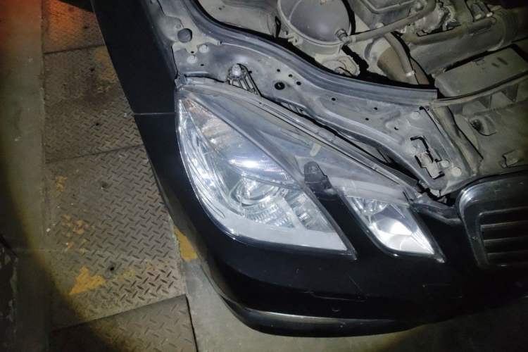 Used Mercedes-Benz E-Class 2011 E 260 L CGI Fashion Model Right Front Headlight