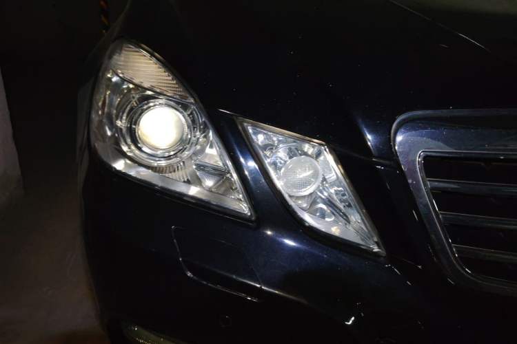 Used Mercedes-Benz E-Class 2011 E 260 L CGI Fashion Model Right Front Headlight