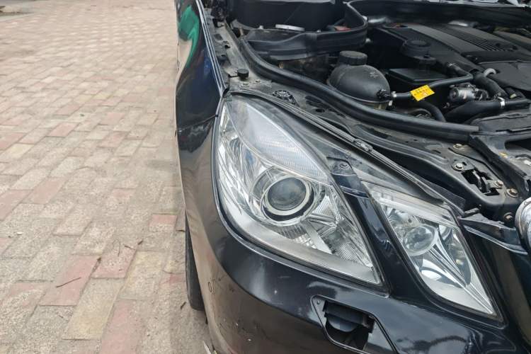 Used Mercedes-Benz E-Class 2011 E 200 L CGI Elegant Model Right Front Headlight