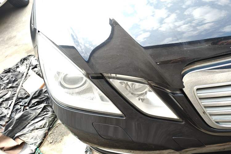 Used Mercedes-Benz E-Class 2011 E 200 L CGI Elegant Model Right Front Headlight