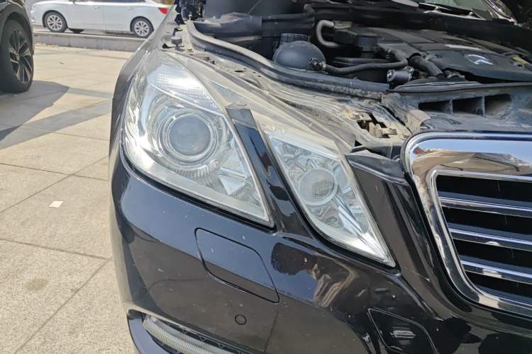 Used Mercedes-Benz E-Class 2011 E 260 L CGI Fashion Model Right Front Headlight