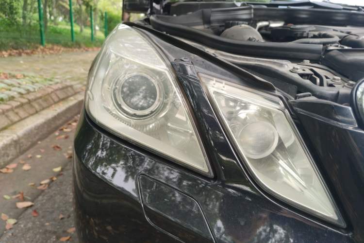 Used Mercedes-Benz E-Class 2011 E 200 L CGI Elegant Model Right Front Headlight