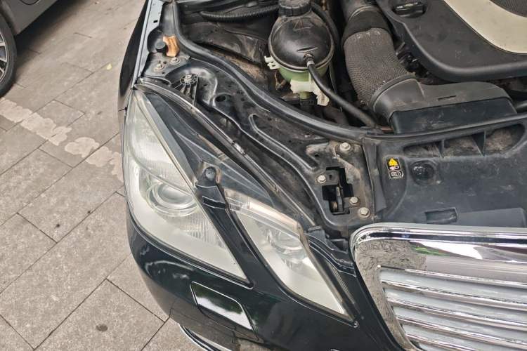 Used Mercedes-Benz E-Class 2011 E 300 L Elegant Model Right Front Headlight